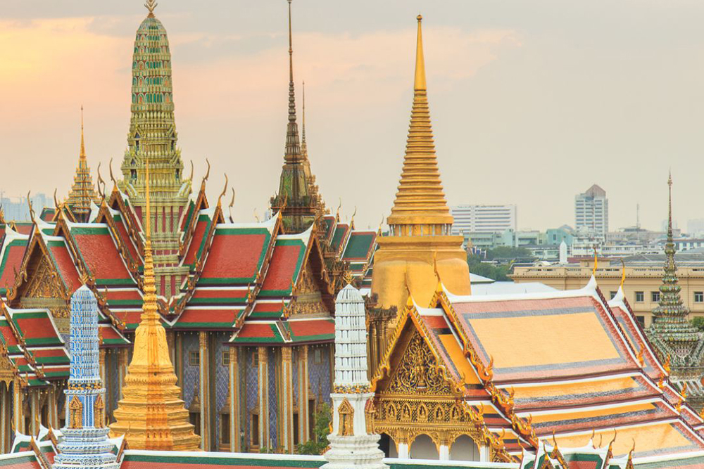 Pink Photo Travel Sale and Discount Instagram Post – 1