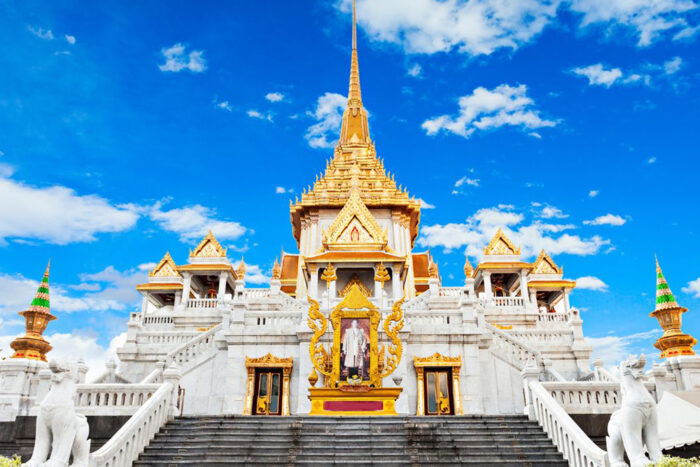 Half day Golden Buddha & Hidden Streets Walk - Image 4